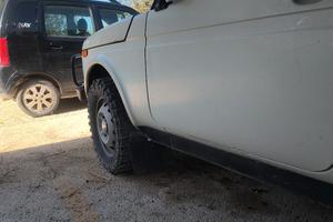 Lada Niva 1.7 benzina