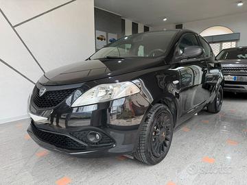 Lancia Ypsilon 1.2 GPL 70cv Balck and Noir
