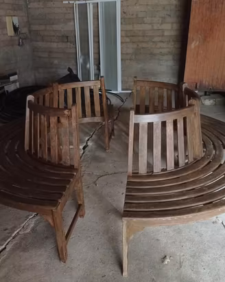Coppia panche circolari da giardino in legno