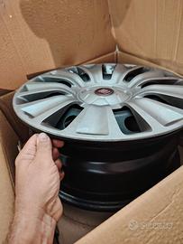 3 Cerchi 16" con borchie marchiato fiat