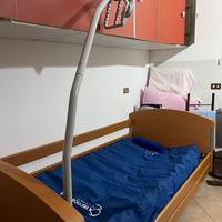 Letto ortopedico elettrico per anziani e disabili