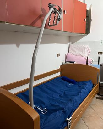 Letto ortopedico elettrico per anziani e disabili