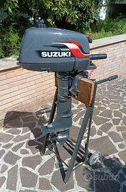 Motore fuoribordo Suzuki 5CV 2T per tender