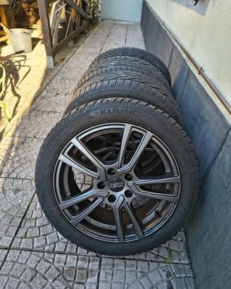 Cerchi in lega R17 Golf con pneumatici 205 50r17