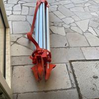 Trepide per attrezzi da geometra