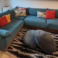 Divano fatto da artigiano