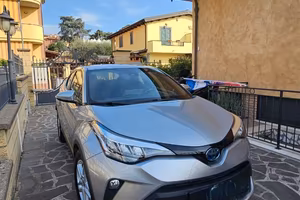 Toyota C-HR 1.8 Hybrid Active. imm aprile 2022