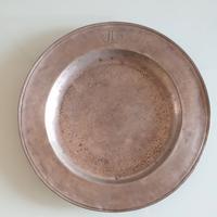 Vecchio Piatto in Peltro
