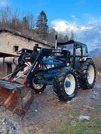 Trattore agricolo Ford 7610 con caricatore