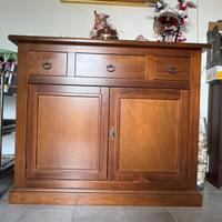 Credenza in legno massello – stile classico