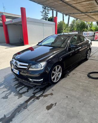 Mercedes Classe C 220 CDI Coupé AMG Automatico