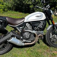 DUCATI SCRAMBLER 800 anno 2018 BIANCA