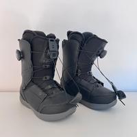 stivaletti per snowboard nr 37