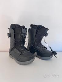 stivaletti per snowboard nr 37