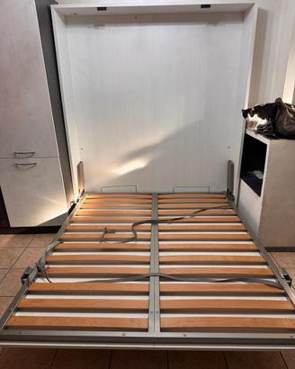 Letto matrimoniale a scomparsa