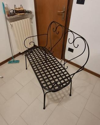 Panchina di ferro