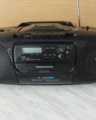 potente radio, cd e cassette, a batterie o cavo