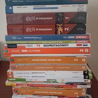 Libi di testo scuole medie/superiori nuovi/ottimi