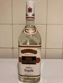 Bottiglia anni 90 TEQUILA blanco Jose Cuervo