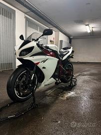 Yamaha R1 Big Bang