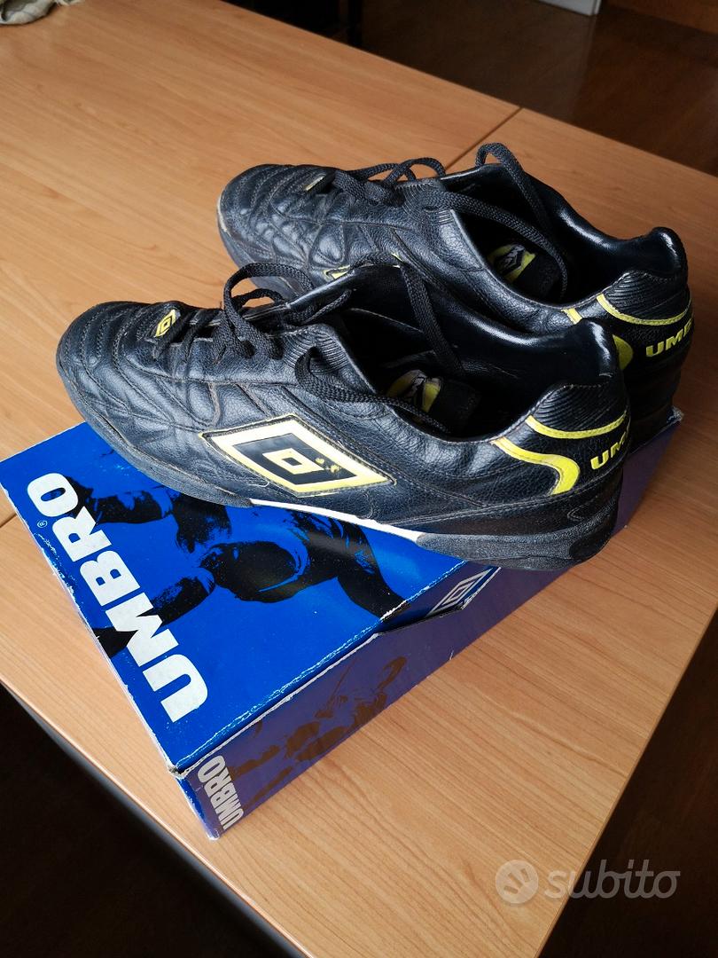 Scarpe da hot sale calcetto umbro