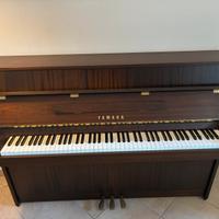 Pianoforte verticale yamaha