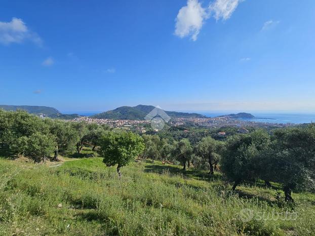 TERRENO A SESTRI LEVANTE