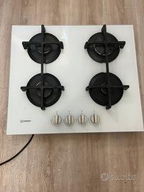 Piano cottura Indesit vetto bianco 4 fuochi