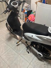 Motorino vitale elettrico perfettamente condizione
