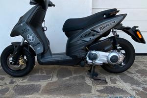 Piaggio Tuphoon 125 -4 T
