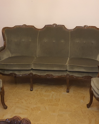Divano 2 poltrone 6 sedie