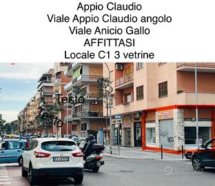 Locale C1 angolare 3 vetrine