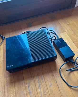 Xbox one + 2 pad wireless + 3 giochi