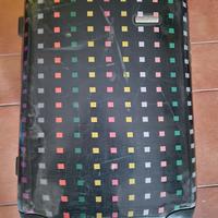 Valigia American Tourister taglia M 4 ruote ok