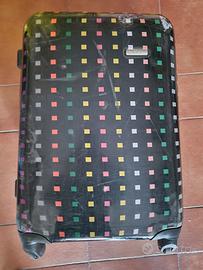 Valigia American Tourister taglia M 4 ruote ok