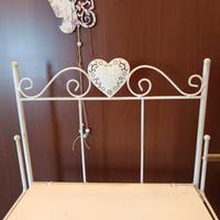 mobiletto in ferro battuto 