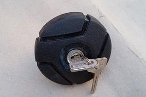 Tappo serbatoio con chiave per RENAULT 4 d'epoca