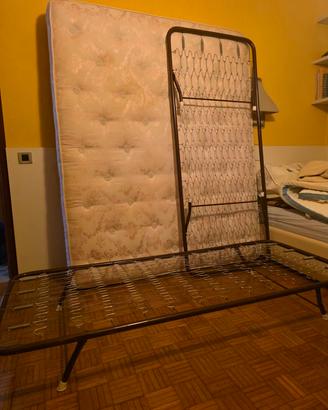 Materasso matrimoniale e 2 reti singole