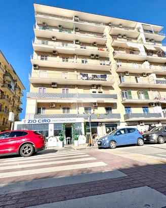 3 LOCALI A NAPOLI