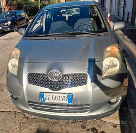 Toyota Yaris 1.3 5 porte automatica