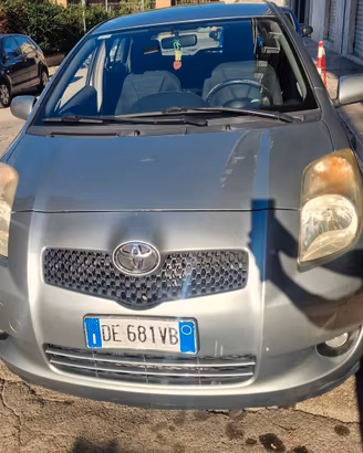 Toyota Yaris 1.3 5 porte automatica