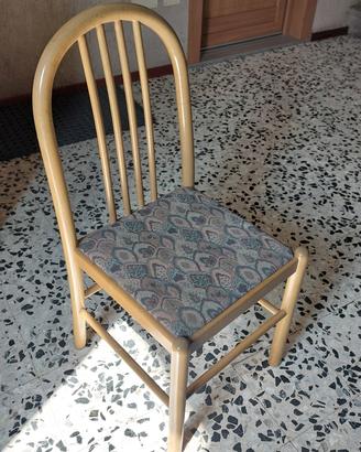 Sedie in legno imbottite 