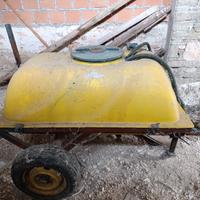 Botte per diserbo e mulino a cardano