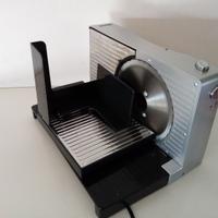 Affettatrice elettrica Unold