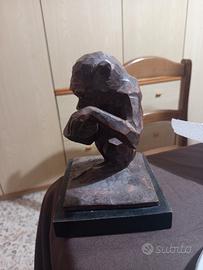scultura scimmia Cacciapuoti