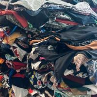 Lotto abbigliamento rigenerato