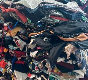 Lotto abbigliamento rigenerato