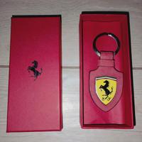 portachiavi in pelle della Ferrari 