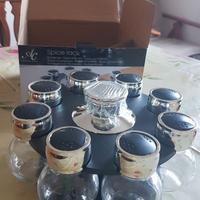 Portaspezie 8 contenitori in scatola tutto nuovo