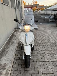 Beverly 350 sport touring i.e